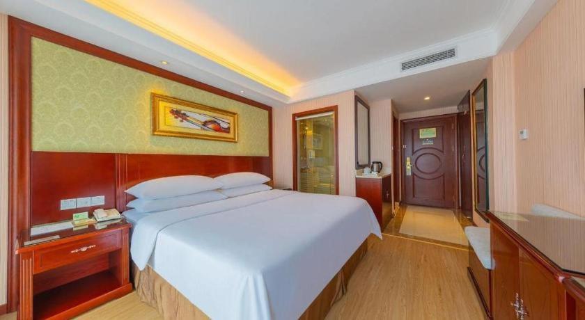 Yichang Vienna Hotel Wanda Branch Exterior photo