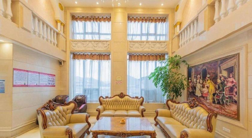 Yichang Vienna Hotel Wanda Branch Exterior photo